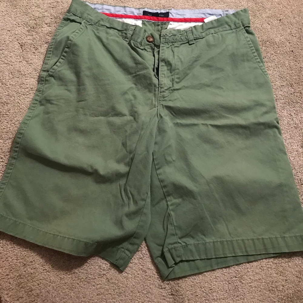 Used Tommy Hilfiger shorts